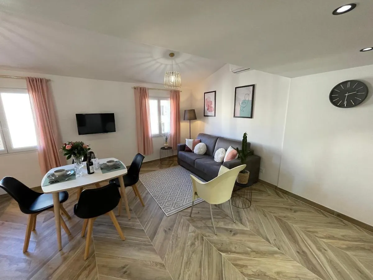 Nice Renting - Massena - Loft - Heart Of Vieil Antibes - The Market With Sea View Apartment