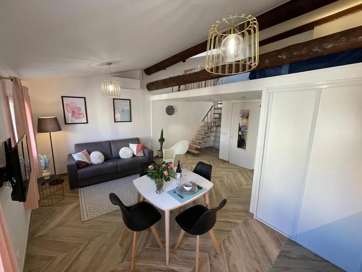 Nice Renting - Massena - Loft - Heart Of Vieil Antibes - The Market With Sea View