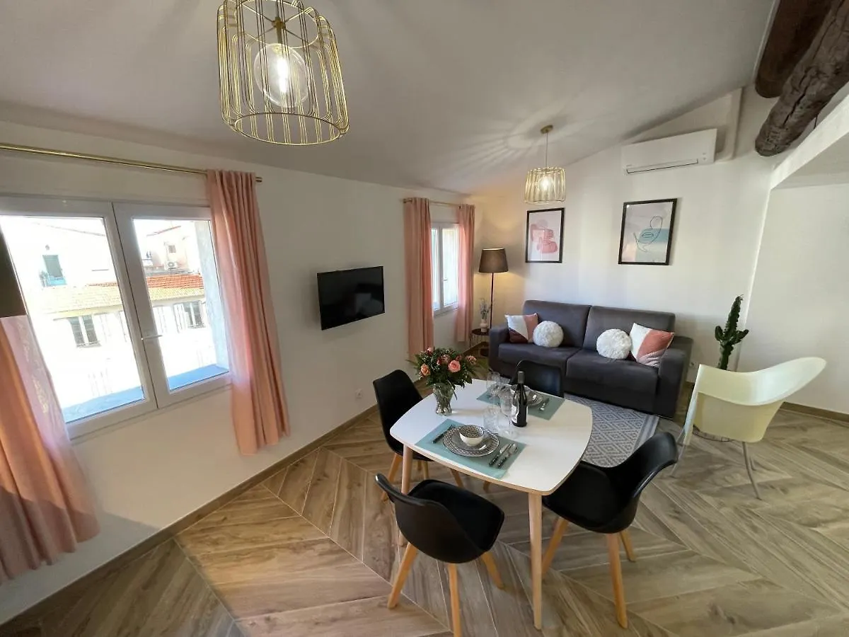 Nice Renting - Massena - Loft - Heart Of Vieil Antibes - The Market With Sea View